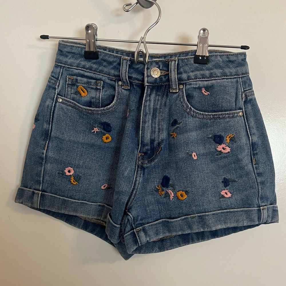 Pacsun floral mom short